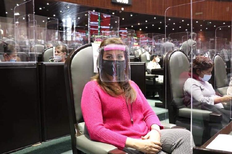 eiouegaxkautzvk high eiouegaxkautzvk high