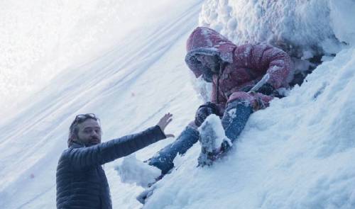 +fotos de cuerpos abandonados en el everest, hoy se usan como referencia
