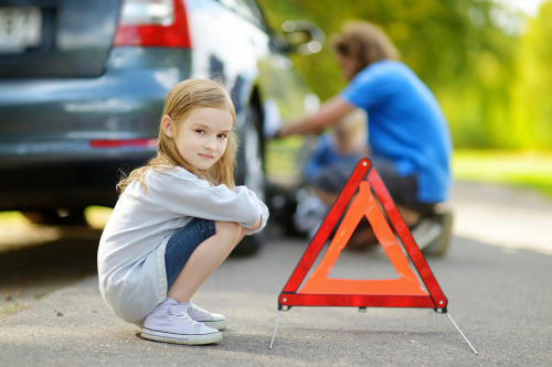 niña vehículo niña vehículo