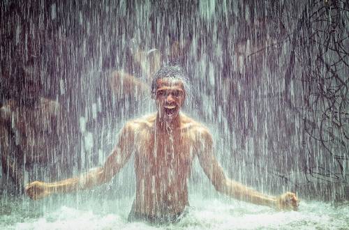 man under waterfall 2150164_960_720