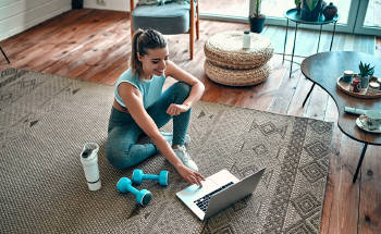 mujer ejercicio casa mujer ejercicio casa