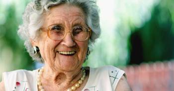 Estudio muestra que cuanto más tiempo pases con tu mamá, más tiempo vivirá Estudio muestra que cuanto más tiempo pases con tu mamá, más tiempo vivirá