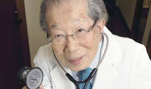 Este doctor japonés tiene 105 años de edad y te da estos 10 consejos de salud